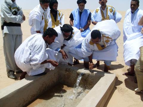 4. Imágenes de los bebederos de camellos, proyecto creado por MPDLC - Movimiento por la Paz, el Desarme y la Libertad en Canarias - en Boulaboir, Mauritania