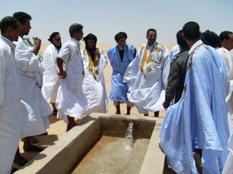7. Imágenes de los bebederos de camellos, proyecto creado por MPDLC - Movimiento por la Paz, el Desarme y la Libertad en Canarias - en Boulaboir, Mauritania