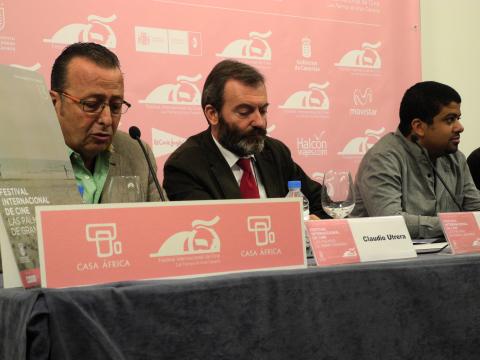 10. De izq a dere.: Claudio Utrera -Director del Festival de Cine de Las Palmas de Gran Canaria-, Ricardo Martínez Vázquez -Director General de Casa África-, y Ahmad Abdalla -director de cine egipcio-