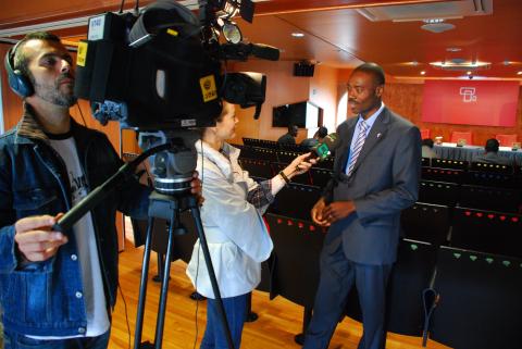 9. Declaraciones de Jude Omoregie -Presidente de la Federación de Asociaciones Africanas en Canarias (FAAC)- en la firma del convenio de colaboración