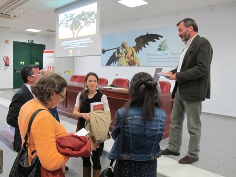 1. Presentación de La agricultura africana. Un presente de cambios y desafíos en la Universidad de Sevilla