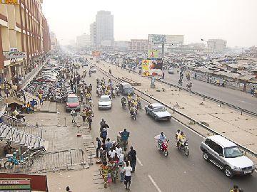 6. Cotonou. Bulevard Saint Michel