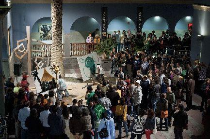 34. Imagen de la performance 'Posesión' en la inauguración de la exposición Gráffica en Casa África