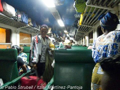 12. Tren. Interior
