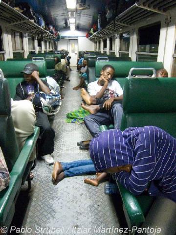 14. Tren. Interior