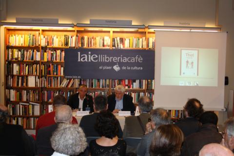 4. Presentación del libro Thot. Pensamiento y poder en el Egipto faraónico. A la izq. Luis Padilla -Secretario General de Casa África- y Ferrán Iniesta -autor de la obra-
