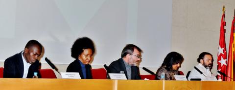 7. Mesa de presentación del Cuaderno Africano Si hablas de nosotros