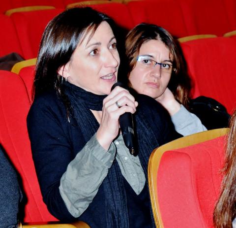 28. Intervención del público en la presentación del Cuaderno Africano Si hablas de nosotros