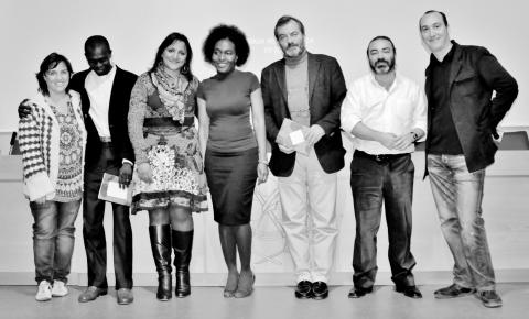 40. Colaboradores en la mesa de presentación del Cuaderno Africano Si hablas de nosotros
