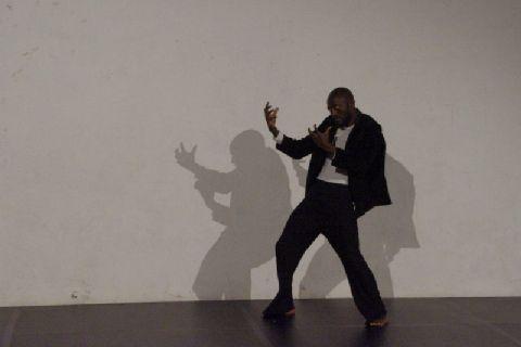 1. Ahmed Soura -bailarín de Burkina Faso- en la residencia coreográfica en La Gomera