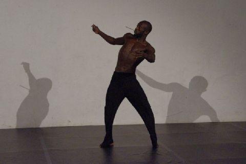 7. Ahmed Soura -bailarín de Burkina Faso- en la residencia coreográfica en La Gomera