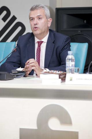 10. Presentación del acto por Eduardo López Busquets (Director General de Casa Árabe)