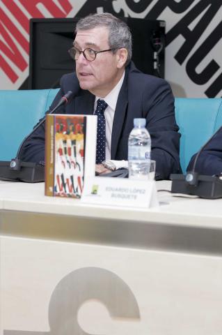 17. Presentación por Santiago Martínez-Caro (Director General de Casa África)