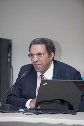 26. Intervención de Cheikh Mbacké Diop (profesor universitario e hijo del autor) en Casa Árabe