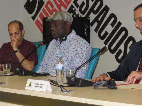 13.  Alain Mabanckou en Casa Árabe en Madrid con el programa de Literatura Letras Africanas de Casa África
