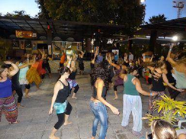 15. Taller de danza y percusión africanas AfriKaColor con motivo del Día de África, África Vive 2012