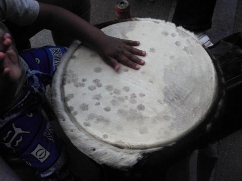 1. Taller de danza y percusión africanas en Casa África el Día de África, África Vive 2012