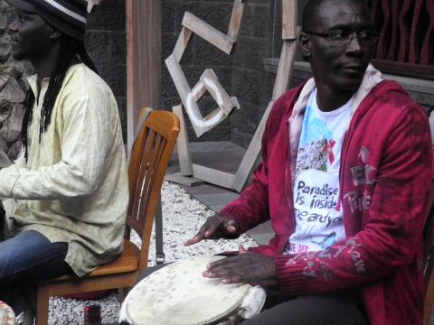 4. Taller de danza y percusión africanas en Casa África el Día de África, África Vive 2012