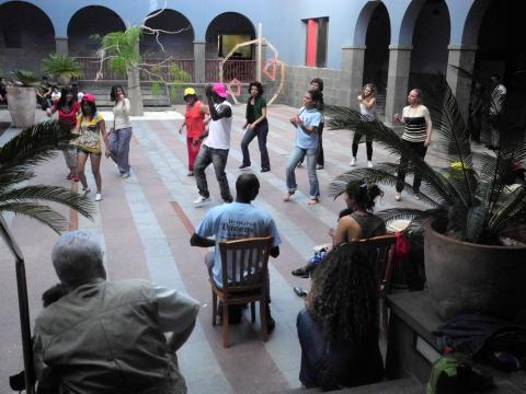 7. Taller de danza y percusión africanas en Casa África el Día de África, África Vive 2012