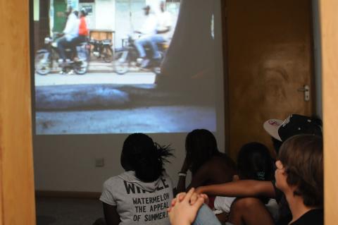 19. Exposición-proyecto audiovisual  Africalls? en la Fundación Nubuke en Accra (Ghana)