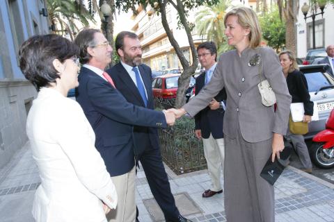 3. Recepción de S.A.R La Infanta Doña Cristina a Casa África a su llegada a Casa África