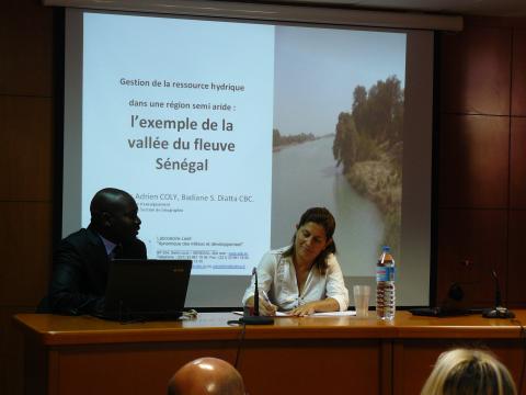 2. Intervención de Adrien Coly, La gestión de los recursos hídricos en una región semiárida: El caso de la cuenca del río Senegal, Profesor de Hidrología. Universidad Gaston Berger, de Saint-Louis (Senegal)