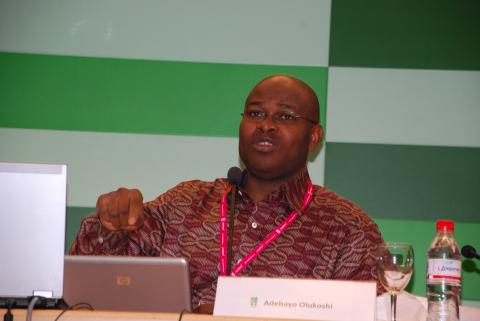 19. Imagen de Adebayo Olukoshi, Director del Instituto Africano para el Desarrollo y Planificación