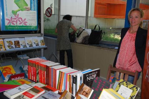 28. Imagen del stand de Casa África con sus publicaciones en el VIII Congreso Ibérico de Estudios Africanos (CEIA8º)