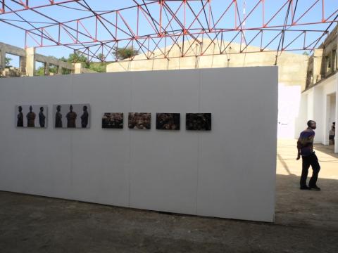 37. Imágenes de la exposición Singularidades organizada por Casa África en la VIII Edición de la Bienal de Fotografía de Bamako, 2011