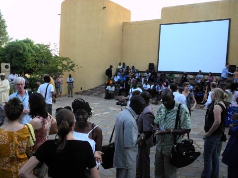 39. Entrega de los premios de fotografía del VIII Edición de la Bienal de Fotografía de Bamako, 2011