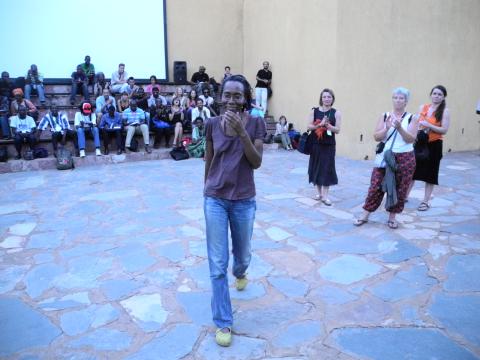 46. Entrega del Premio Casa África en el VIII Edición de la Bienal de Fotografía de Bamako, 2011 a Elise Fitte-Duval
