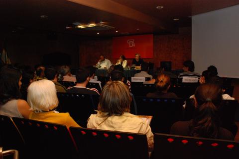 13. Imagen del público durante el Seminario 'África y las operaciones de mantenimiento de la paz'