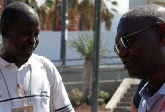 19. Imagen de Hamidou Kane (Senegal) con Seydou Nourou en su participación en el SILA, 2009