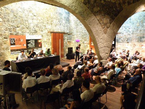 33. Imagen de Antonio Llaguno y Manuel Pimentel en su participación en el SILA, 2009