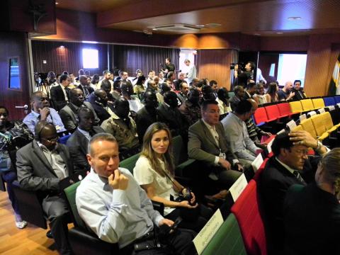 3. Imagen de la asistencia a la conferencia Diplomacia Pública y Seguridad. Las Fuerzas Armadas como vector de la Marca España, 2012, en Casa África