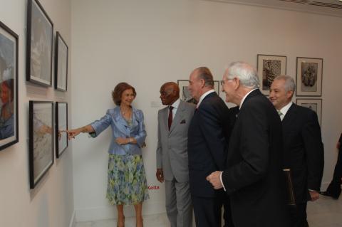 15. Imágenes de la inauguración privada de la exposición 3+3, África plural en Casa África con la presencia de Sus Majestades los Reyes de España
