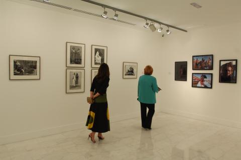 16. Imágenes de la inauguración pública de la exposición 3+3, África Plural en la sede de Casa África