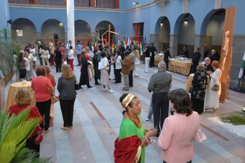 23. Imágenes de la inauguración pública de la exposición 3+3, África Plural en la sede de Casa África