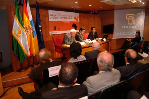 1. Presentación del Seminario Internacional África, la nueva frontera China, 2007 en Casa África