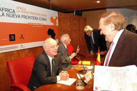 6.  Presentación del Seminario Internacional África, la nueva frontera China, 2007 en Casa África