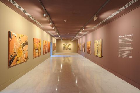 10. Imagen de la exposición en Casa África AEA Tubab: ¿África es así, m’zungu?, 2008