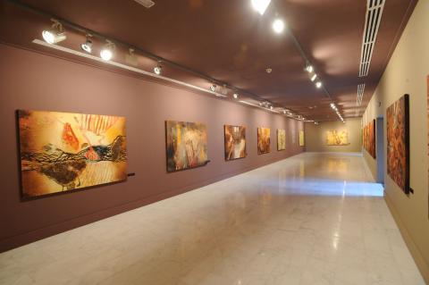 15. Imagen de la exposición en Casa África AEA Tubab: ¿África es así, m’zungu?, 2008