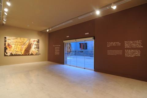 32. Imagen de la exposición en Casa África AEA Tubab: ¿África es así, m’zungu?, 2008