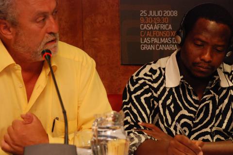 21. Imagen de la mesa de debate Crisis Alimentaria en África en Casa África, 2008