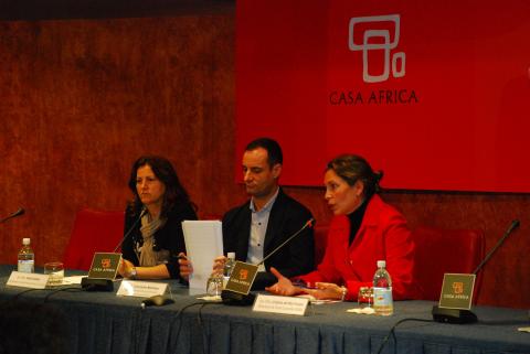 4. De izq. a dere.: Delia Padrón -Coordinadora de Amnistía Internacional en Canarias-,Juan Jaime -Jefe del Área de Cultura y Educación-, y Cristina del Río -Delegada de la SGAE en Canarias-