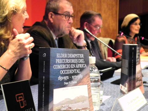 1. Imagen de la presentación del libro Elder Dempster. Precursores del comercio en África Occidental 1852-1972/1973-1989
