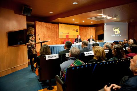 12. Imagen del acto de presentación de la novela Llévame a Faranfanfana en Casa África