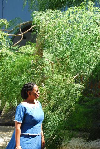 13. Imagen de la Sra. Dña. Fikile Magubane, Embajadora de Sudáfrica en España, en Casa África