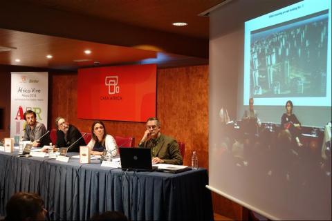 37. Mesa redonda y debate en torno a urbanismo y ciudad en Casa África