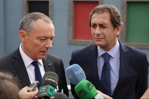 1. Entrevista a Luis Padilla -Consejero de Cooperación Regional del Centro de Desarrollo de la OCDE- en Casa África, junto a Luis Padrón -Director General de Casa África-